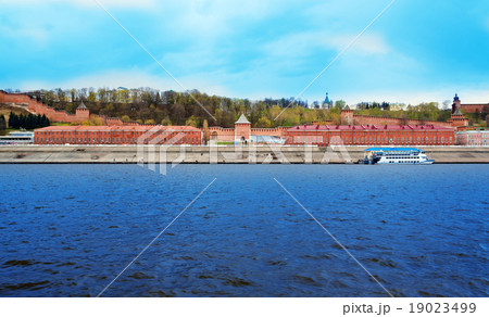 View of Lower Volga embankment in Nizhny Novgorod.  19023499