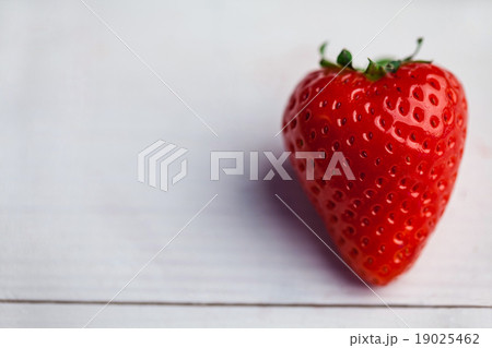 Fresh strawberry in close up 19025462