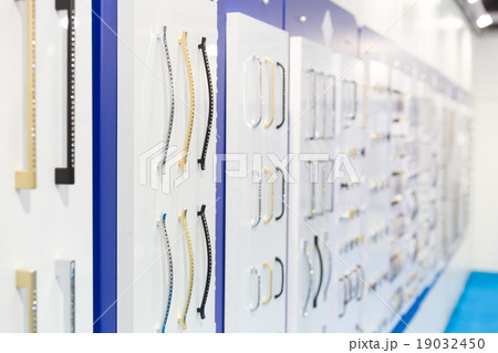 Big range of metal handles 19032450