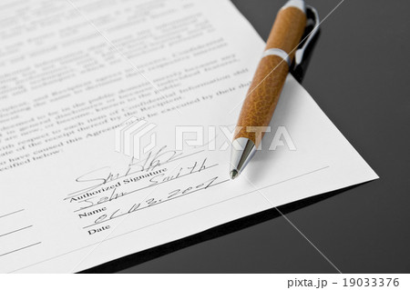 Signed contract Signed contract 19033376