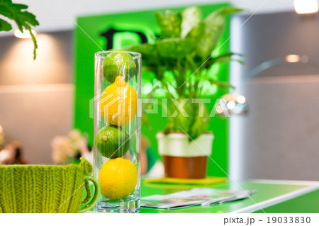 Lemons and other home decorations in glass bowl Lemons and other home decorations in glass bowl 19033830