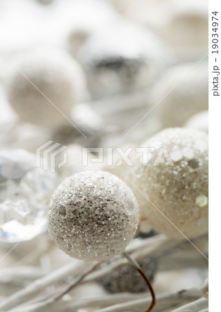 Christmas decoration bulbs 19034974