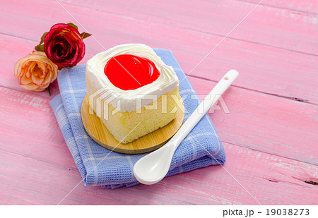 delicious strawberry cupcakes delicious strawberry cupcakes 19038273