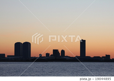 幕張新都心の初日の出 幕張新都心の初日の出 19044895