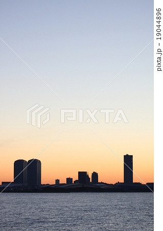 幕張新都心の初日の出 幕張新都心の初日の出 19044896