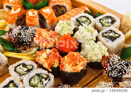 Set of Sushi roll 19049206