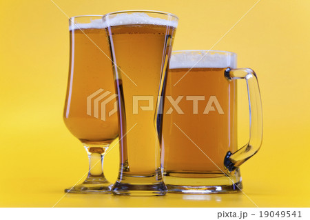 Beer glass, bright vibrant alcohol theme Beer glass, bright vibrant alcohol theme 19049541