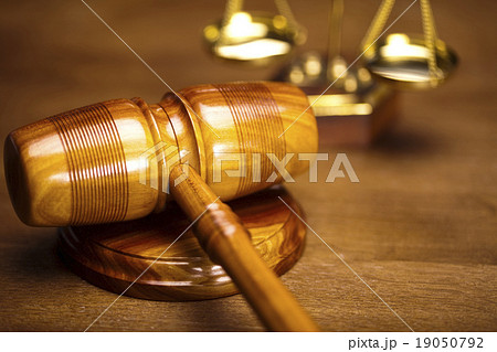 Judge gavel, ambient light vivid theme 19050792