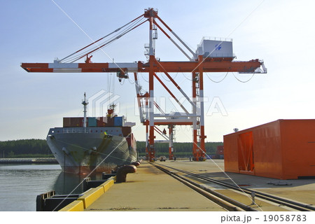 酒田港国際ターミナル 19058783