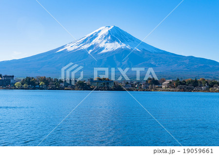 富士山【11月・河口湖より撮影】 富士山【11月・河口湖より撮影】 19059661