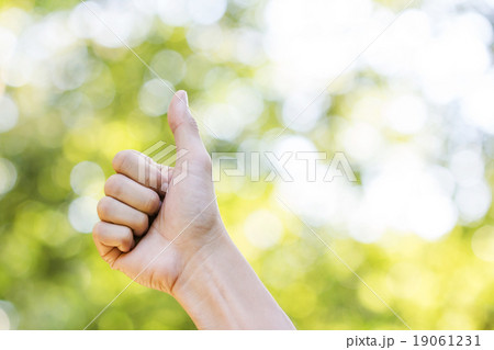 Man hand sign 19061231