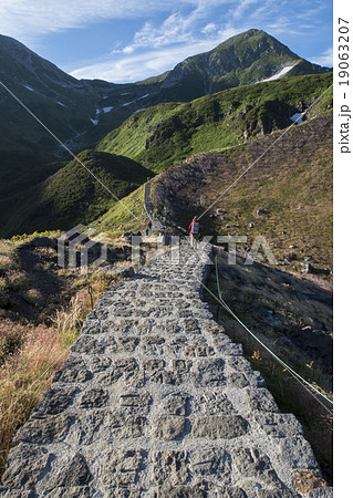 室堂登山道 19063207