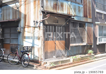 下町　路地 19065769