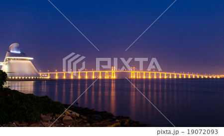 Bridge in Macau at night 19072093