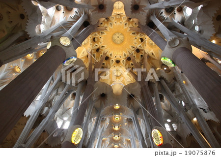 サグラダファミリア 19075876