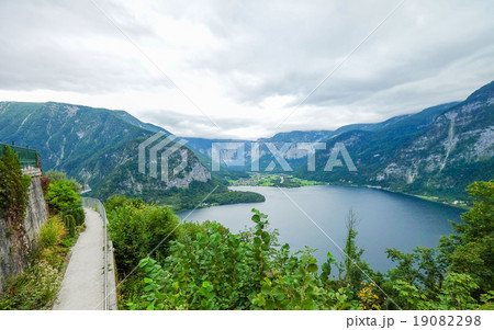 Scenic landscape view of Hallstatt, Austria Scenic landscape view of Hallstatt, Austria 19082298