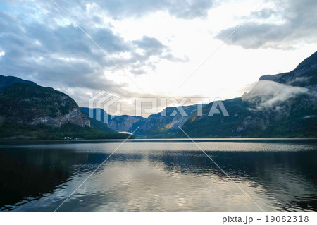 Scenic landscape view of Hallstatt, Austria Scenic landscape view of Hallstatt, Austria 19082318