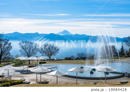 【山梨県】笛吹川フルーツ公園と朝霧の甲府盆地 【山梨県】笛吹川フルーツ公園と朝霧の甲府盆地 19084428