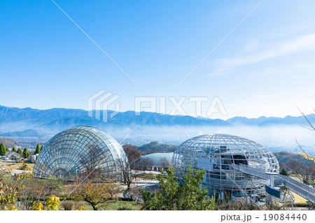 【山梨県】笛吹川フルーツ公園と朝霧の甲府盆地 19084440