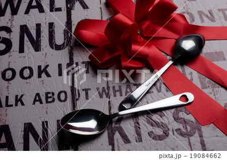 Couple spoon, Valentine love background Couple spoon, Valentine love background 19084662