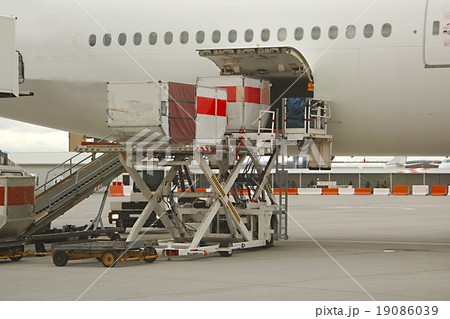 Aircraft Ground Handling 19086039