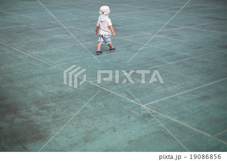 2 years old 19086856