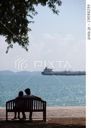 Couples seat bench by the sea Couples seat bench by the sea 19088294