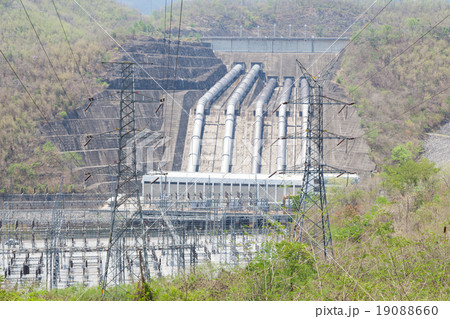 Electricity pylons and power plant Electricity pylons and power plant 19088660