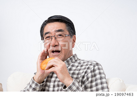 シニアの男性(歯) シニアの男性(歯) 19097463