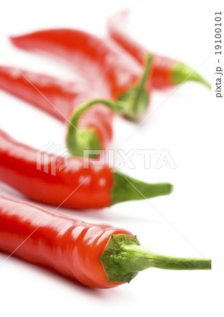 five red chili peppers 19100101