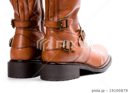 pair of brown boots 19100879