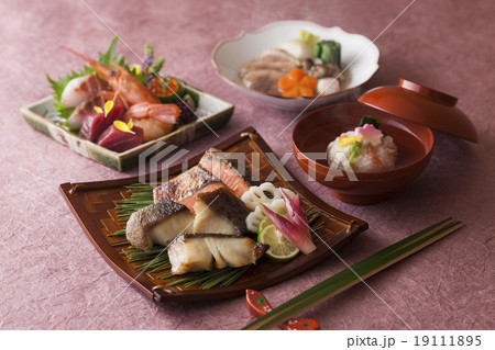 割烹料理4品 割烹料理4品 19111895