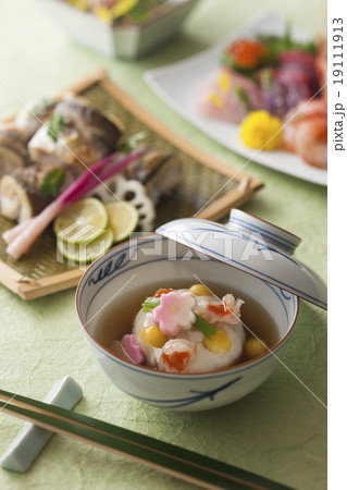 海老と銀杏の饅頭と割烹料理 海老と銀杏の饅頭と割烹料理 19111913