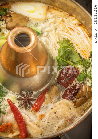 薬膳鍋　Chinese  medicinal herbs hot pot 19112216