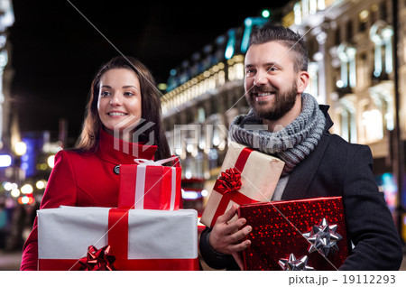 Beautiful couple in the city Beautiful couple in the city 19112293