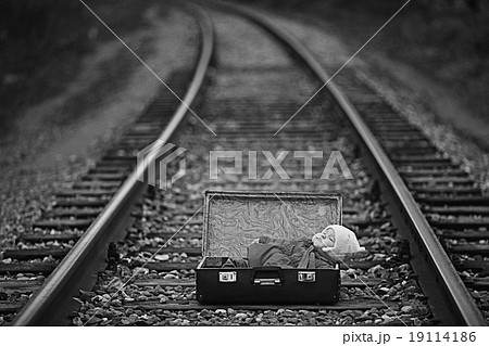 foundling, a small child in a suitcase 19114186