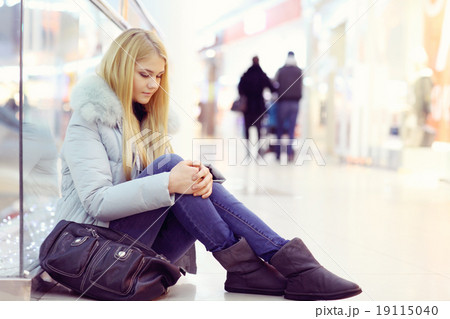 sad lonely girl sad lonely girl 19115040