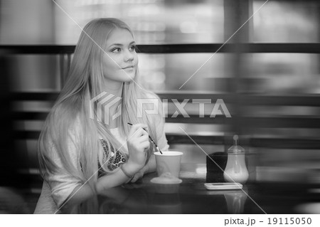 The beautiful blonde in a cafe, holiday diet The beautiful blonde in a cafe, holiday diet 19115050