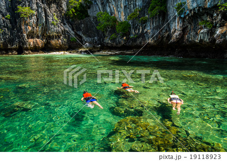Family snorkeling on the Gulf of Thai , Thailand. 19118923
