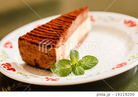 chocolate cake 19119200
