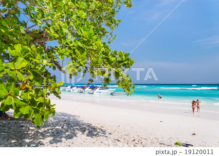 Phang Nga, Thailand-Feb 05, 2015 : clear water and beautiful sea Phang Nga, Thailand-Feb 05, 2015 : clear water and beautiful sea 19120011