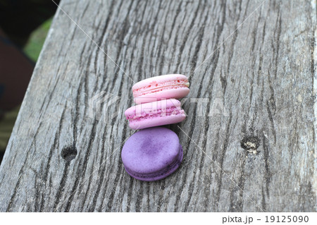 French macaroons multi colorful is delicious French macaroons multi colorful is delicious 19125090