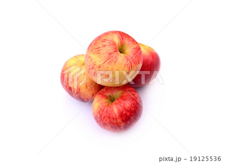 Red apple fruit isolated on white background 19125536