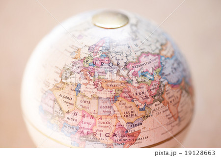 中東　ヨーロッパ　EU　世界　国際　国と地域　地球儀　紅海 19128663