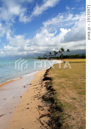 Chinaman's Hat, O'ahu, Hawaii.. 19130971