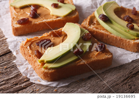 sandwiches with avocado, peanut butter and raisin sandwiches with avocado, peanut butter and raisin 19136695