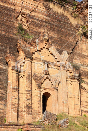 Ruined Mingun pagoda  Mandalay - Myanmar 19137433