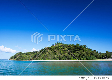 沖縄の海・宮城島の浜 19153675