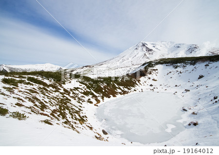 Mountain Asahidake in winter Mountain Asahidake in winter 19164012