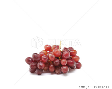grapes on isolate white background grapes on isolate white background 19164231